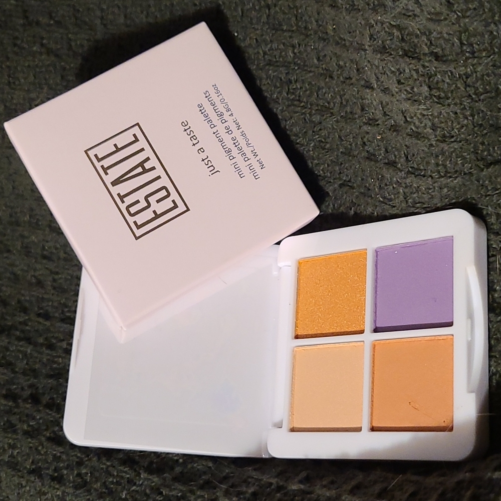 ** HOST PICK ** BNIB Estate Just A Taste in Peach Punch Eye Shadow Palette